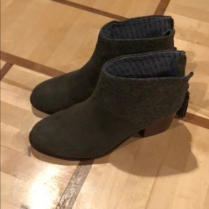 Toms booties size 8